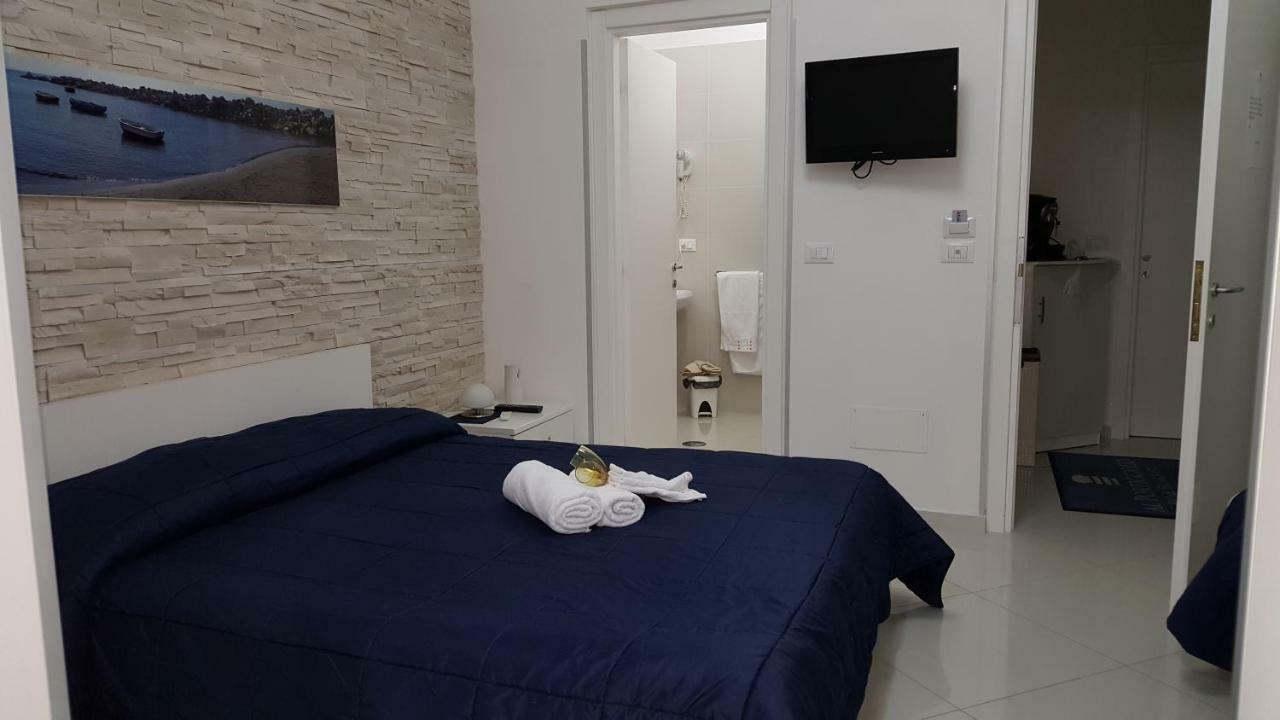 Al Porticciolo Bed & Breakfast Salerno Exterior photo