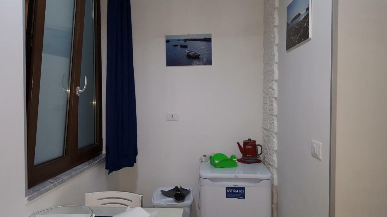 Al Porticciolo Bed & Breakfast Salerno Exterior photo