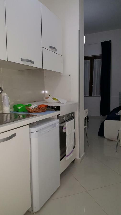 Al Porticciolo Bed & Breakfast Salerno Exterior photo