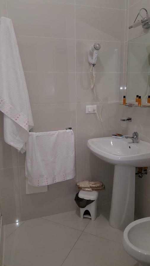 Al Porticciolo Bed & Breakfast Salerno Exterior photo