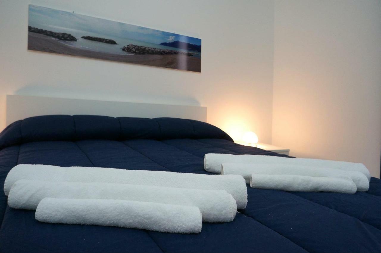 Al Porticciolo Bed & Breakfast Salerno Exterior photo