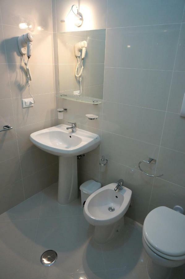 Al Porticciolo Bed & Breakfast Salerno Exterior photo