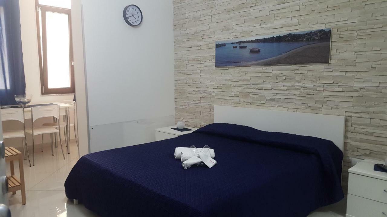 Al Porticciolo Bed & Breakfast Salerno Exterior photo