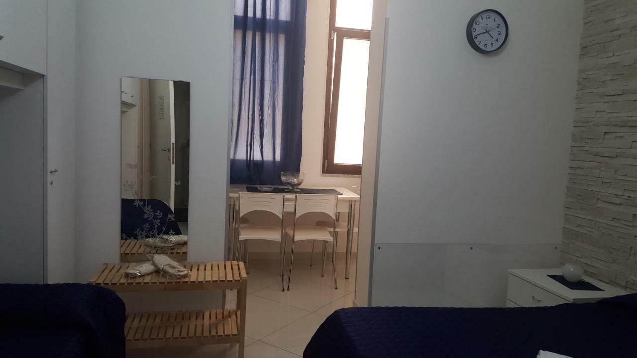 Al Porticciolo Bed & Breakfast Salerno Exterior photo