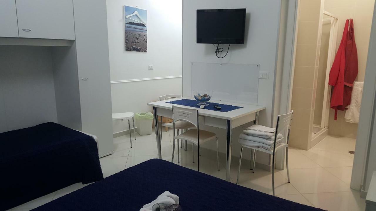 Al Porticciolo Bed & Breakfast Salerno Exterior photo