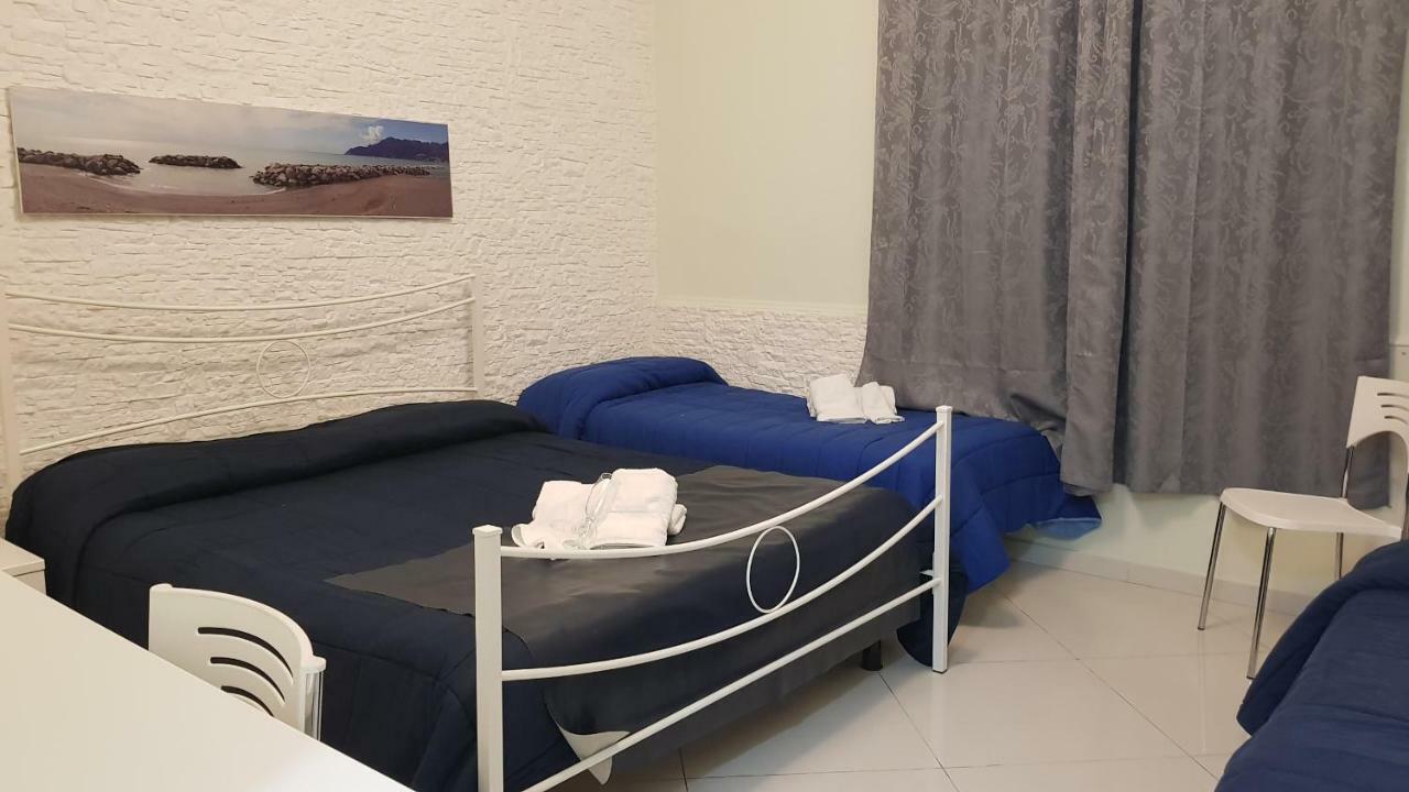 Al Porticciolo Bed & Breakfast Salerno Exterior photo
