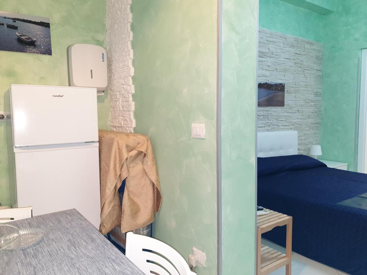 Al Porticciolo Bed & Breakfast Salerno Exterior photo