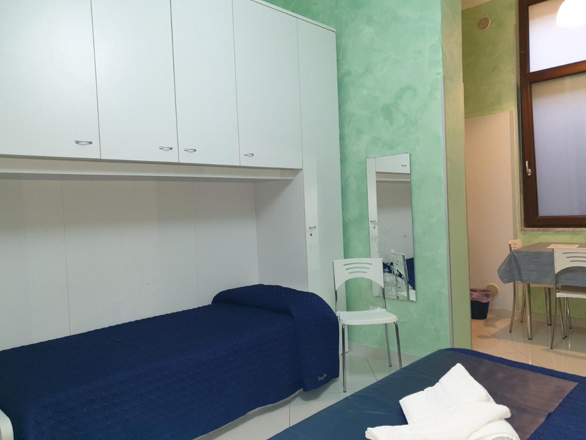 Al Porticciolo Bed & Breakfast Salerno Exterior photo
