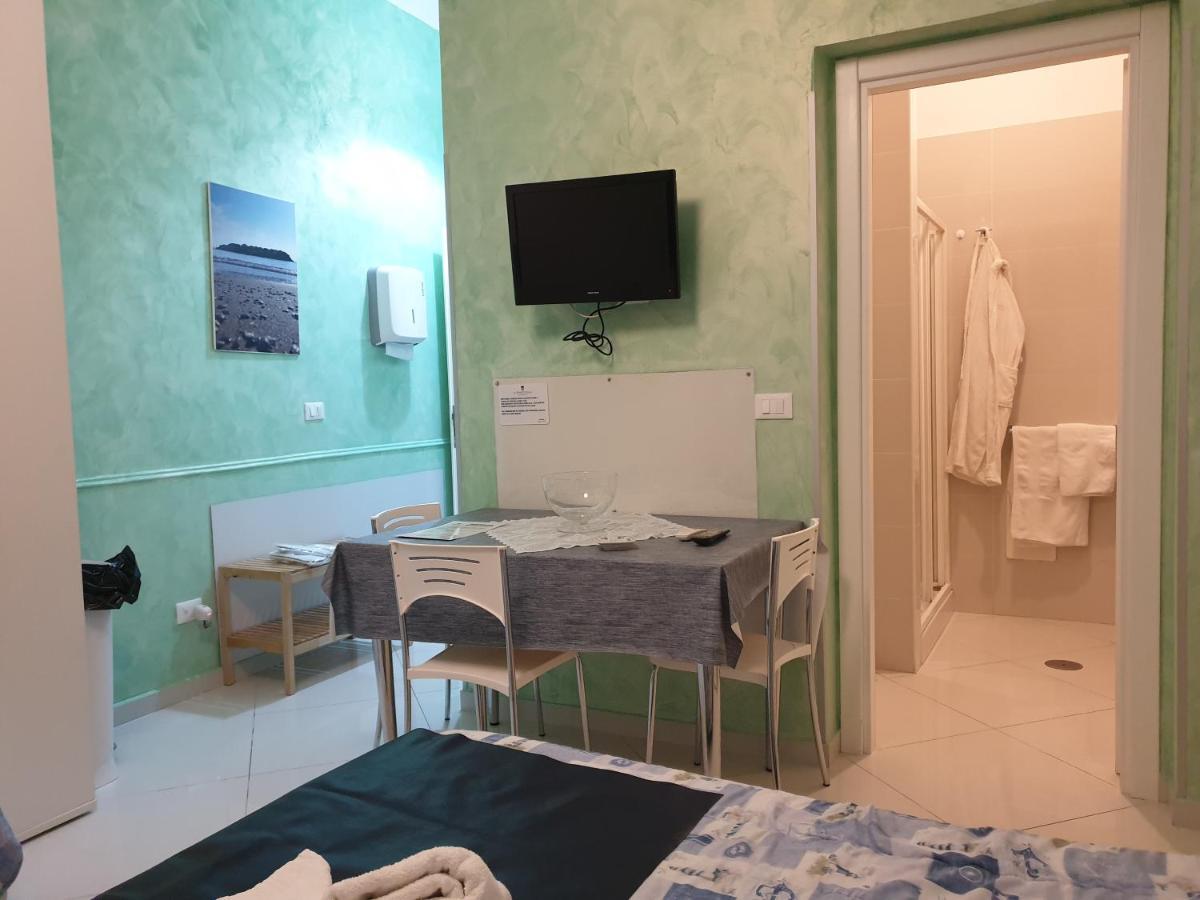 Al Porticciolo Bed & Breakfast Salerno Exterior photo